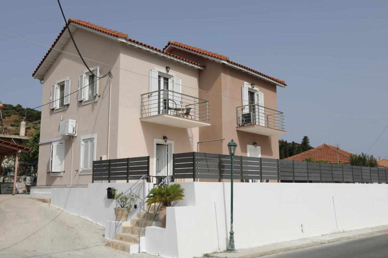 Angelos Apartments Lixouri Extérieur photo